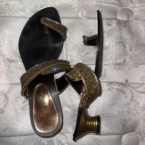 Women’s vintage Brown Glistening Sandals (Size 7)